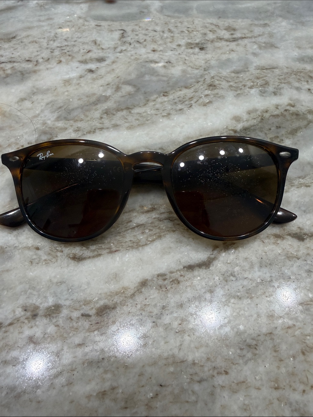 Ray-Ban Men’s Tortoise Brown Round Sunglasses